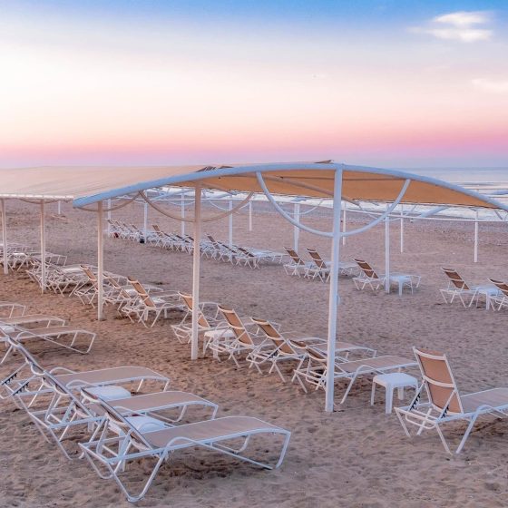 068-s-beach_111183714