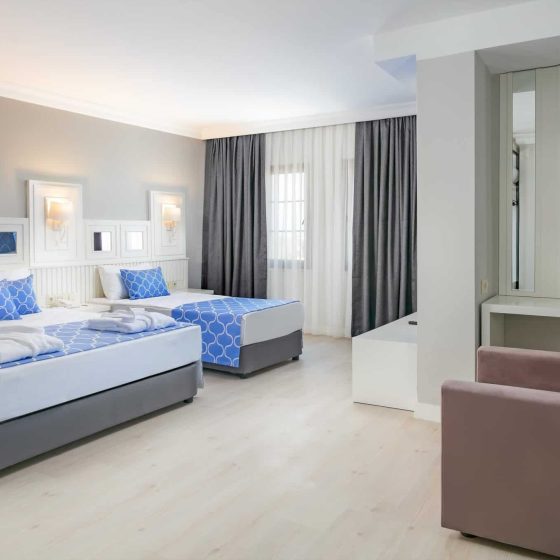 1-family-suite-room
