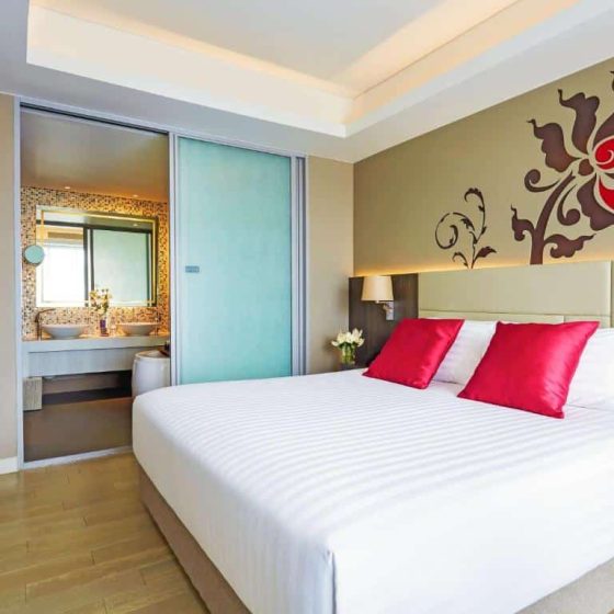 12.Grand Mercure Phuket Patong
