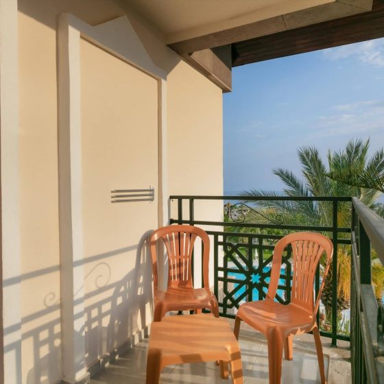 14-family-suite-room