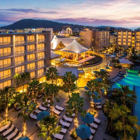 2.Grand Mercure Phuket Patong