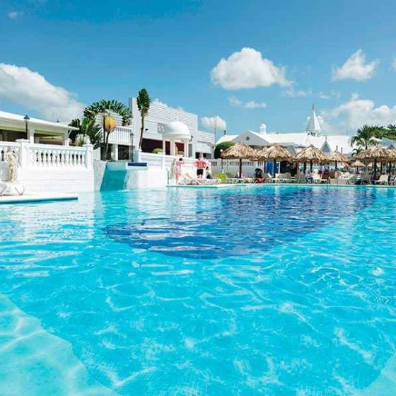 8.Hotel Riu Negril