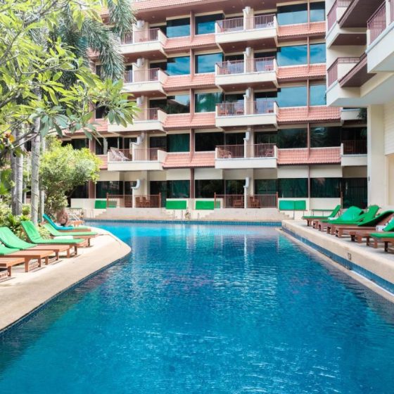 Baumanburi Hotel Patong 15