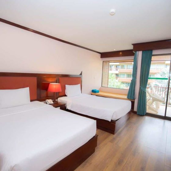 Baumanburi Hotel Patong 31