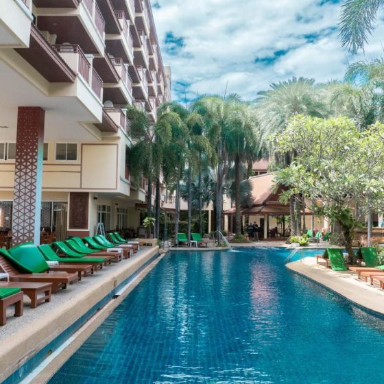 Baumanburi Hotel Patong 9