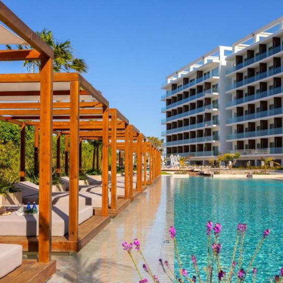 Chrysomare Beach Hotel & Resort 8