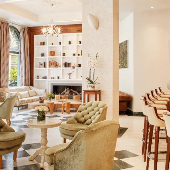 Dioni Boutique Hotel 4