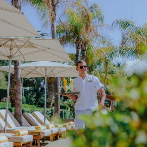 Four Seasons Hotel 17