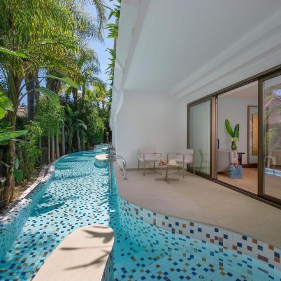 Four Seasons Hotel 24