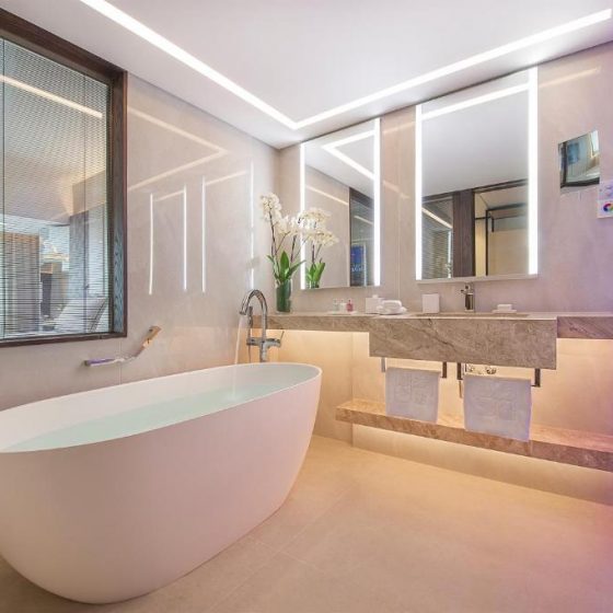 Four Seasons Hotel 29