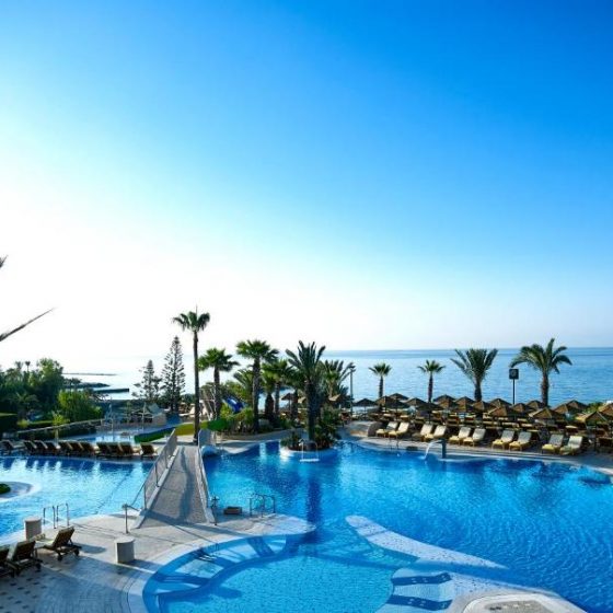 Four Seasons Hotel 3