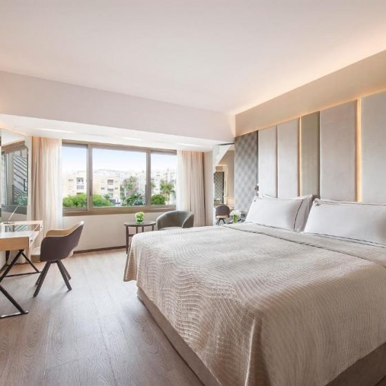 Four Seasons Hotel 30
