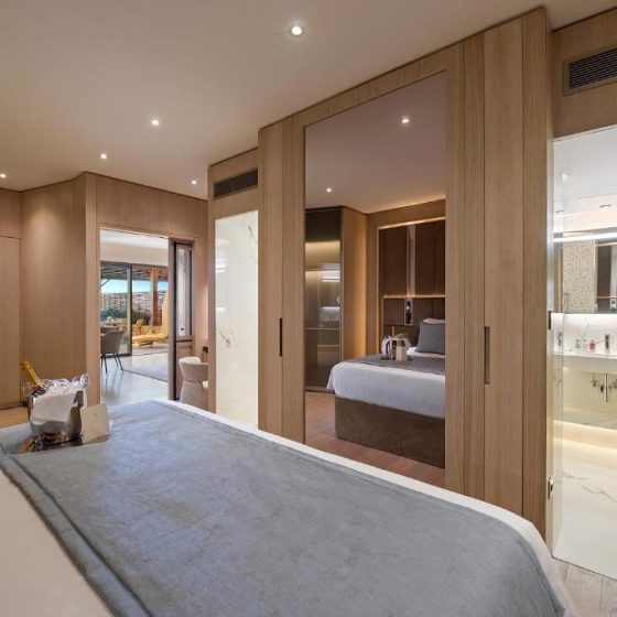 Four Seasons Hotel 40