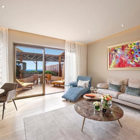 Four Seasons Hotel 43