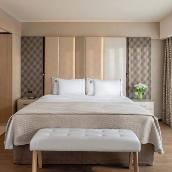 Four Seasons Hotel 52