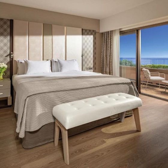 Four Seasons Hotel 53
