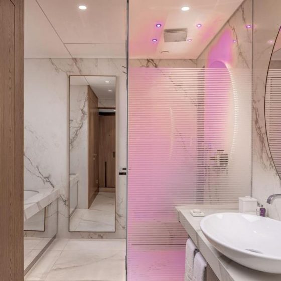 Four Seasons Hotel 60