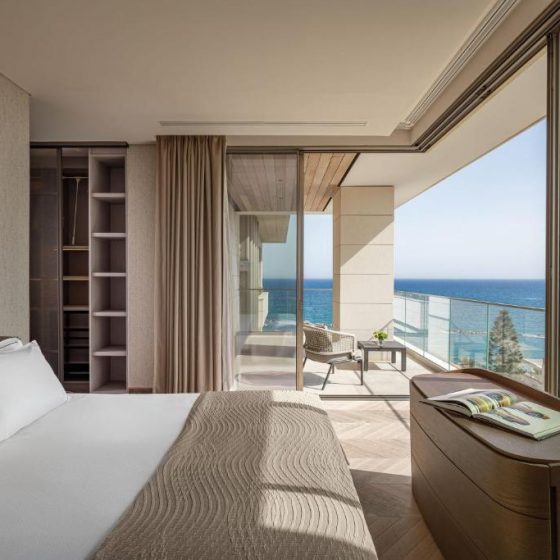 Four Seasons Hotel 74