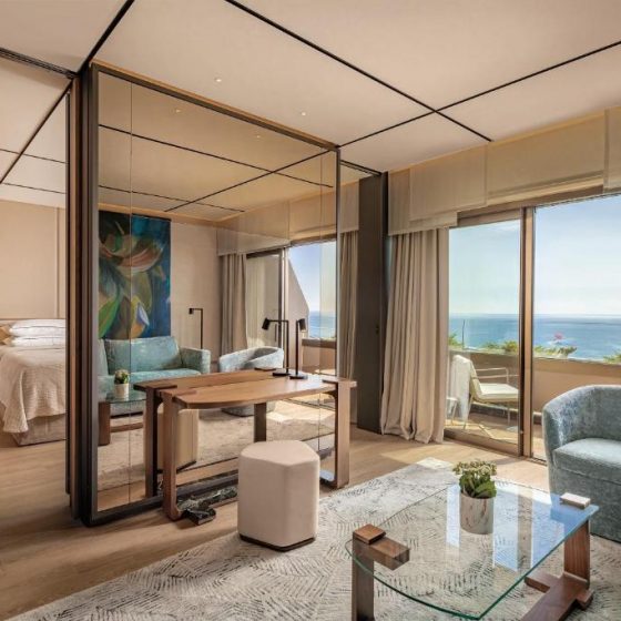 Four Seasons Hotel 76