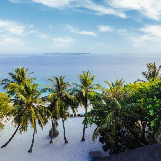 Furaveri Maldives 32