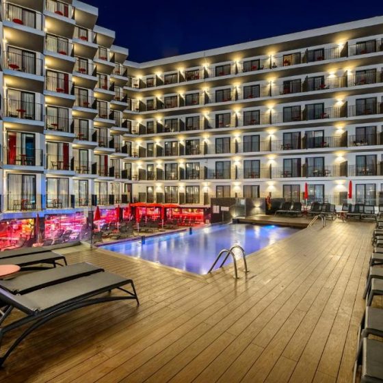 Hotel Vibra District 32