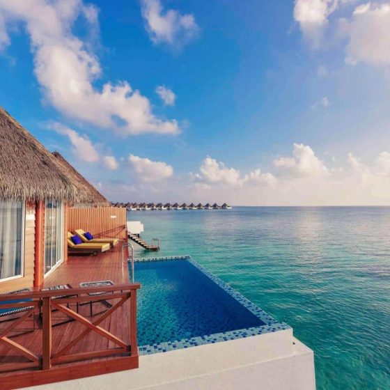 Mercure Maldives Kooddoo Resort 7