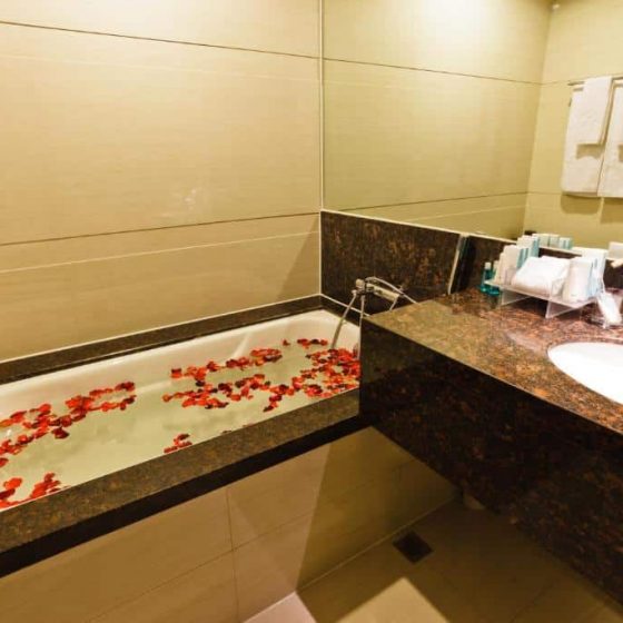 Ramada by Wyndham Manila Central 11