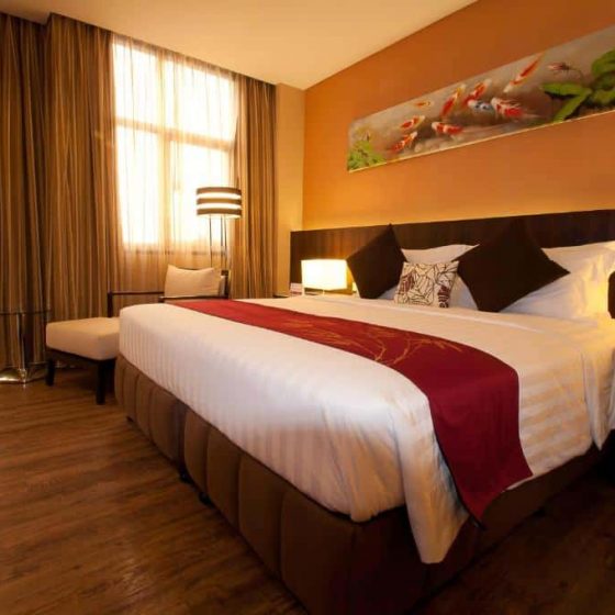 Ramada by Wyndham Manila Central 12