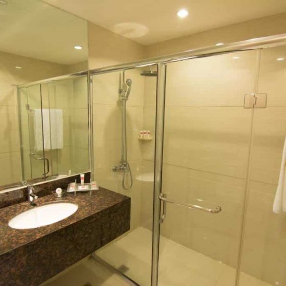 Ramada by Wyndham Manila Central 15