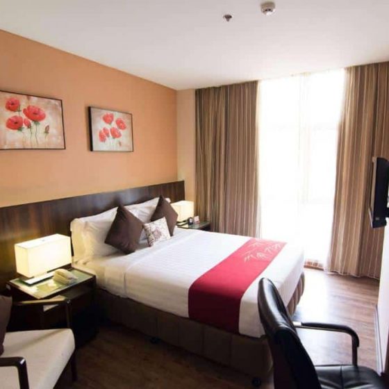 Ramada by Wyndham Manila Central 18