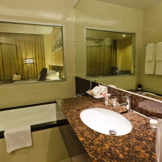 Ramada by Wyndham Manila Central 4