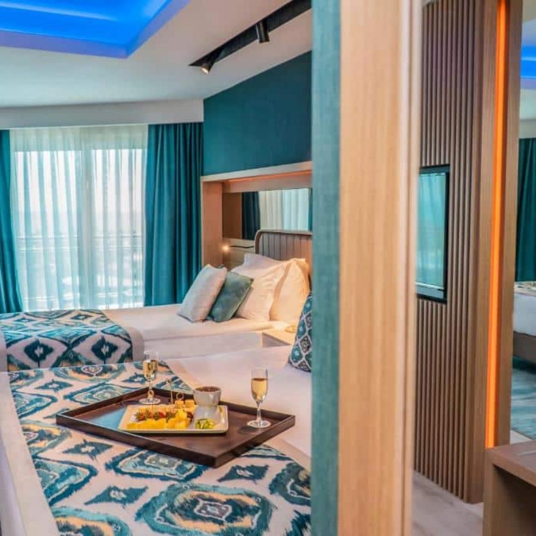 Royal Wings Hotel 14