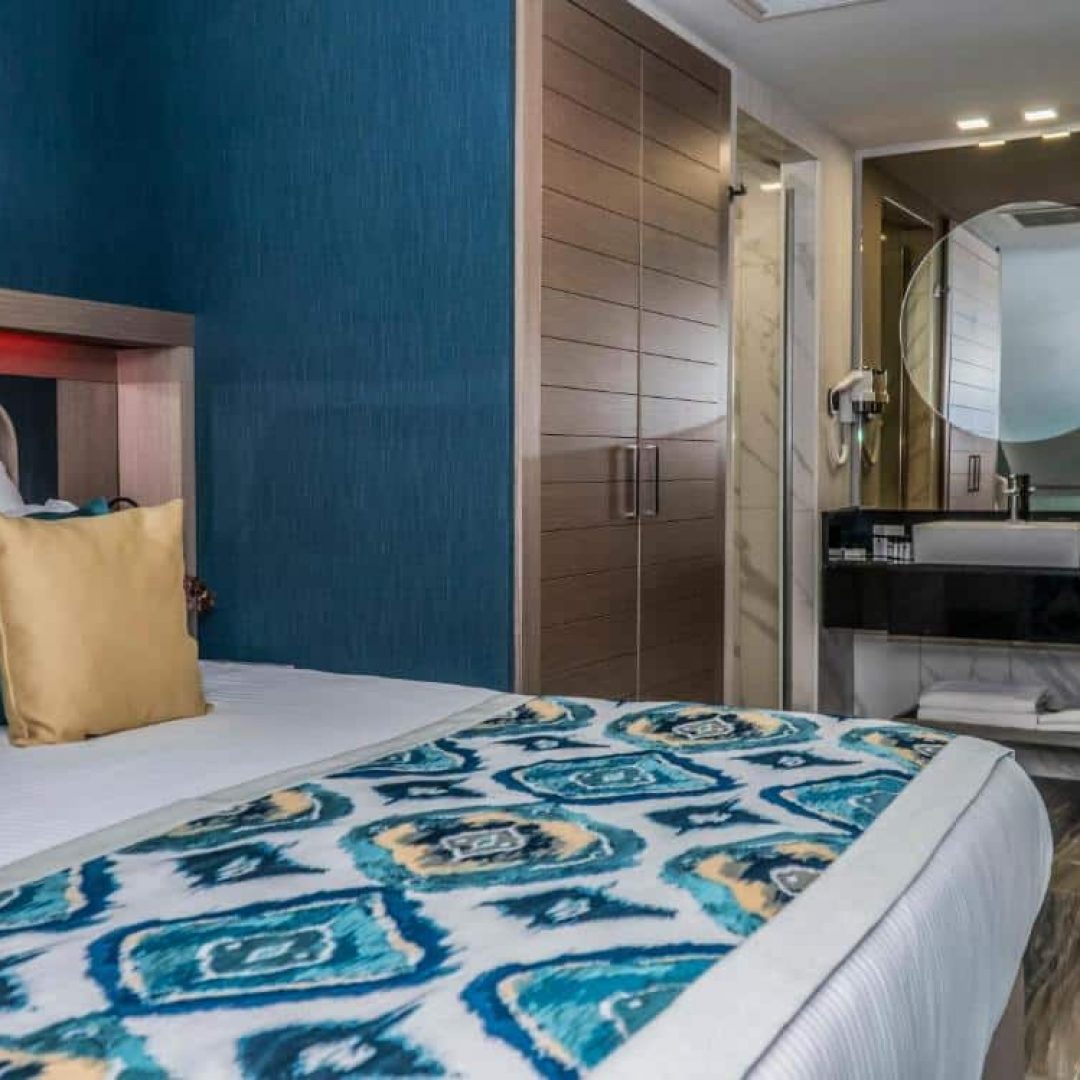 Royal Wings Hotel 18