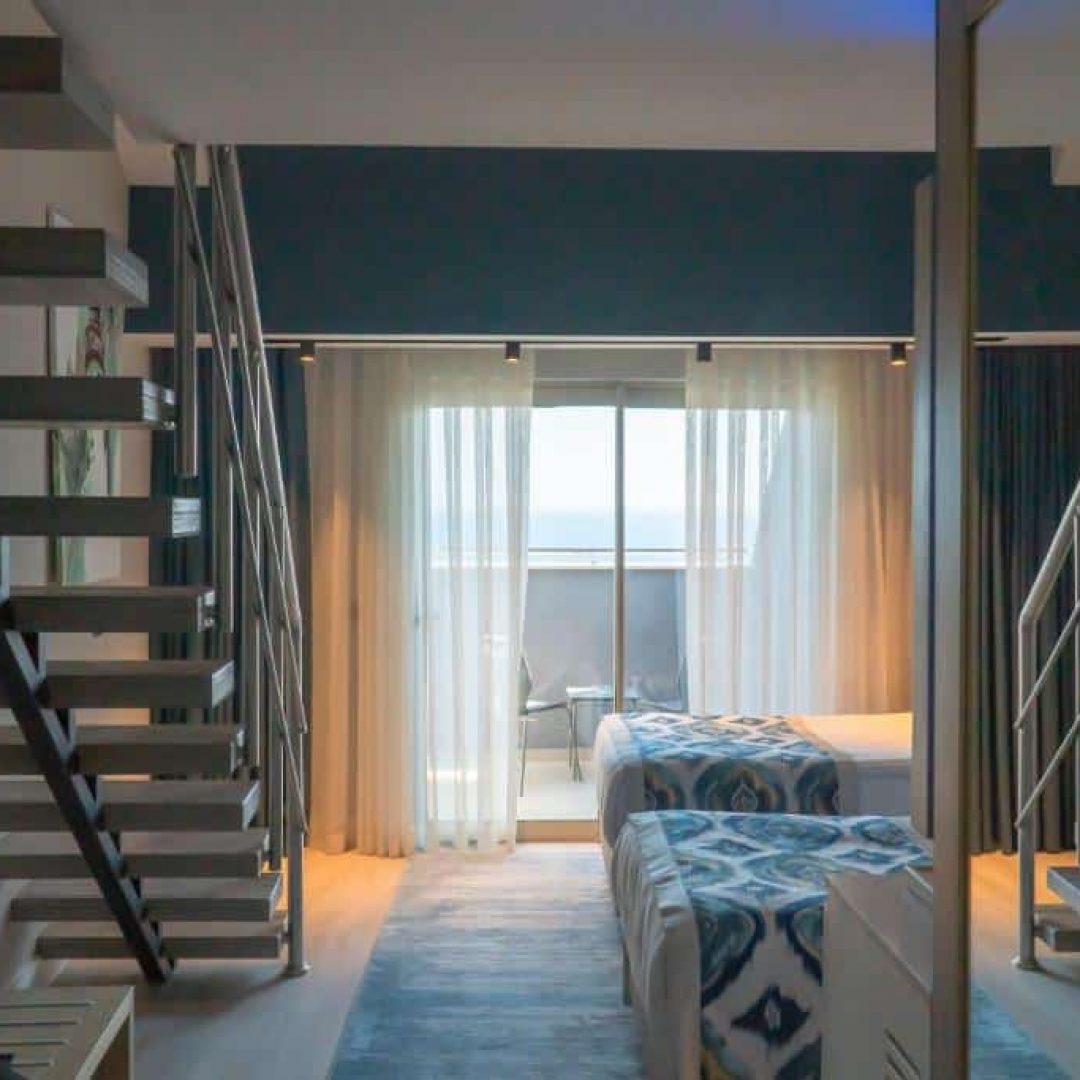 Royal Wings Hotel 28