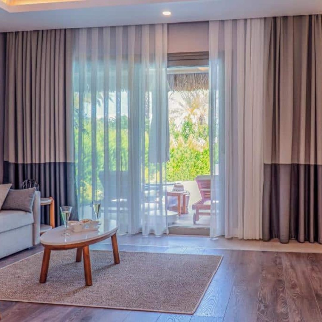 Royal Wings Hotel 52