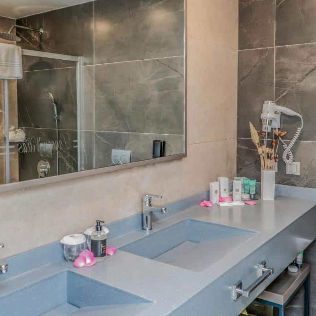 Royal Wings Hotel 54