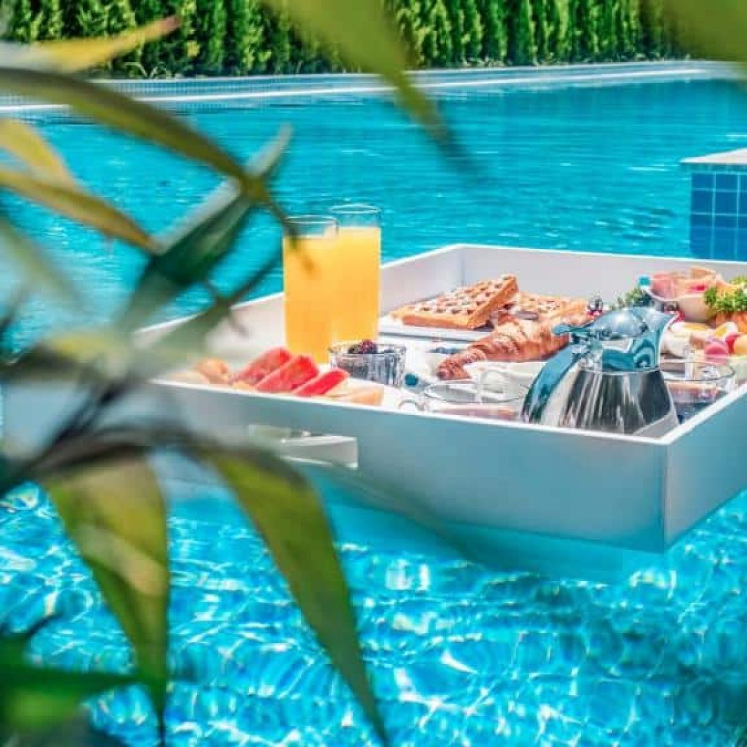 Royal Wings Hotel 66