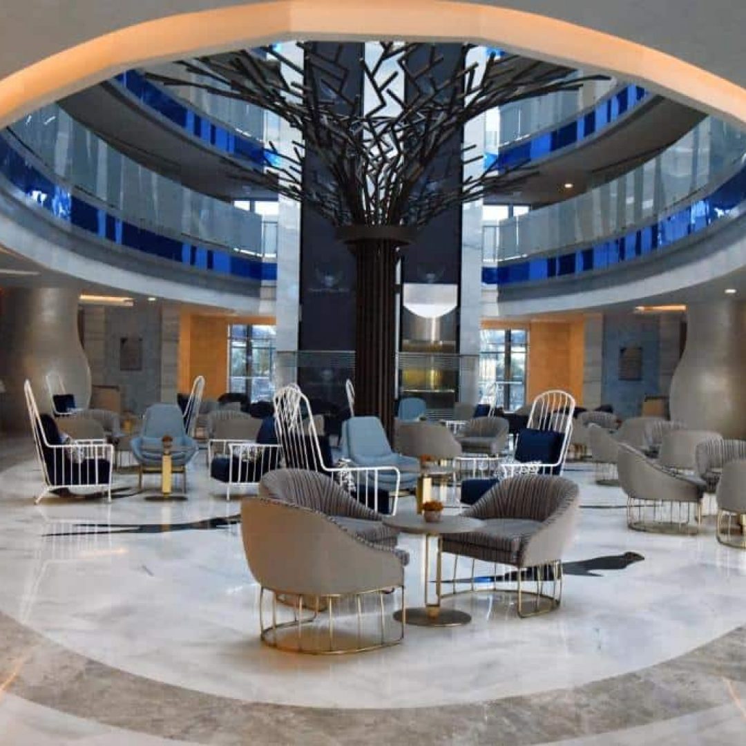 Royal Wings Hotel 85