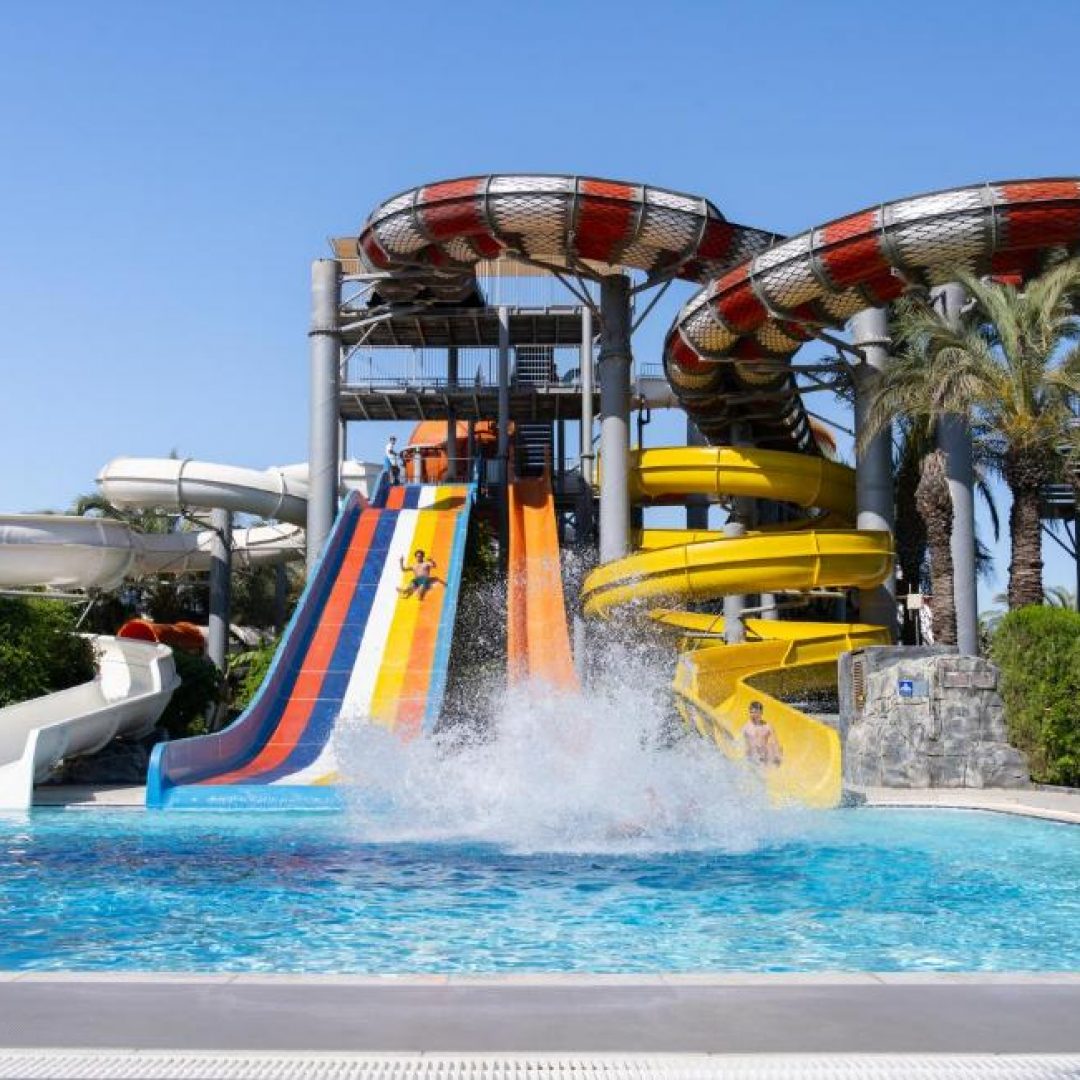 Royal Wings Hotel 86