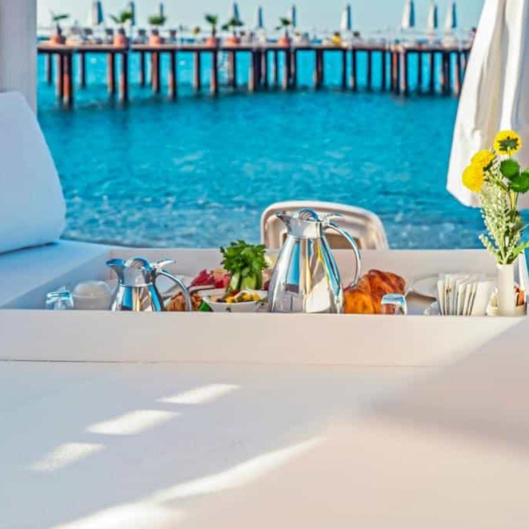 Royal Wings Hotel 93