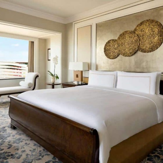 Shangri-La Bangkok +  Banyan Tree Krabi + Anantara Mai Khao Phuket Villas 31
