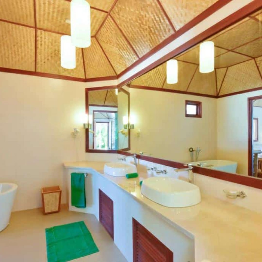 Thulhagiri Island Resort & Spa 15