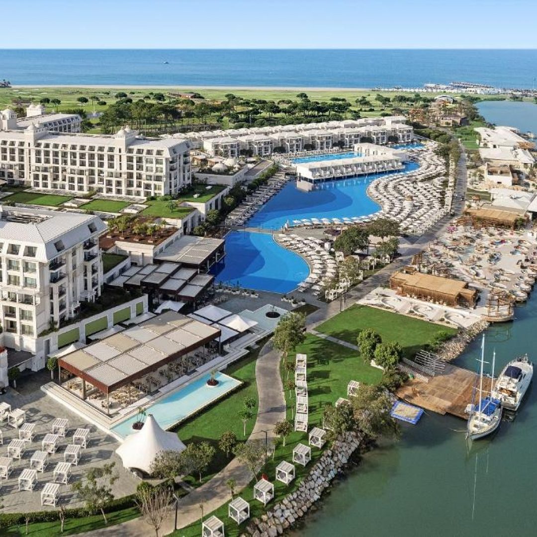 Titanic Deluxe Golf Belek 18