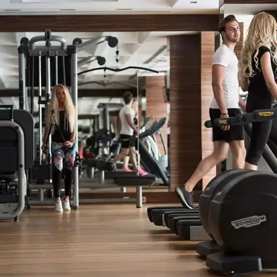 akra-kemer-fitness-b