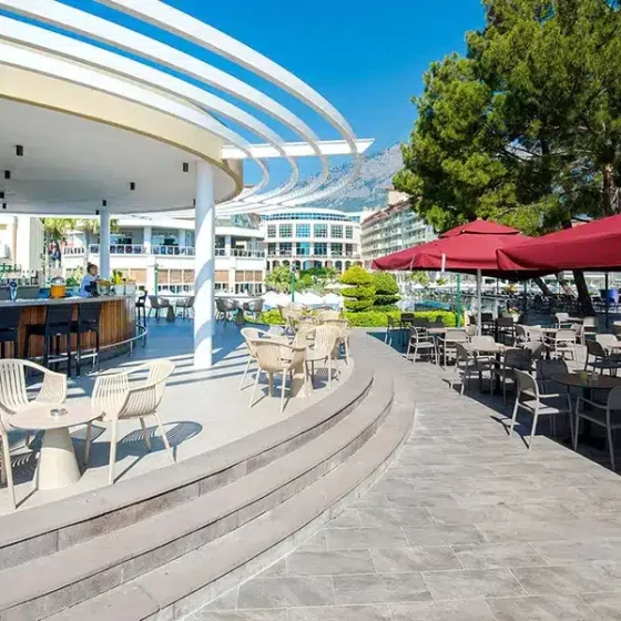 akra-kemer-havuz-bar-2